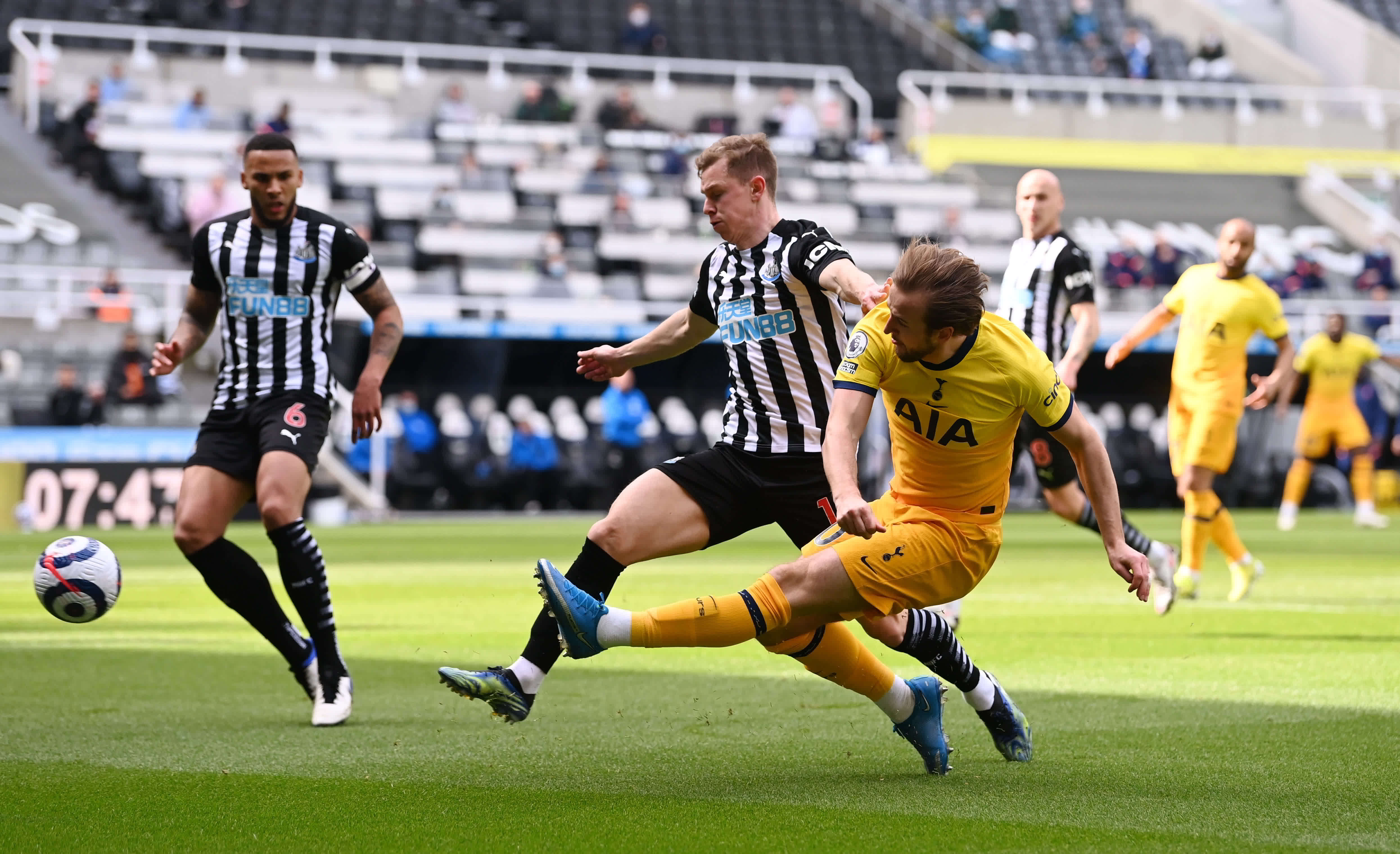 谢周三足球 谢周三足球